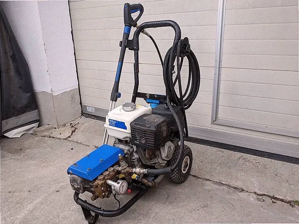 Nilfisk / Wap HD Reiniger mit Benzinmotor 5-67 PE